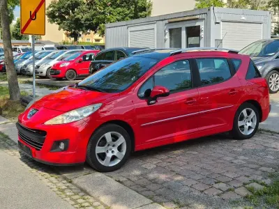 Gebraucht Peugeot 207 Premium 109 PS (80 kW) 2009 Rot Kombi