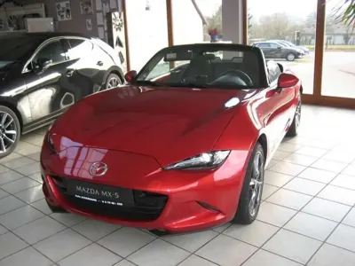 Gebraucht Mazda MX5 Center-Line 131 PS (96 kW) 2017 Rot Cabrio
