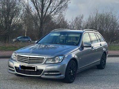 Usata Mercedes C220 Elegance 170 CV (125 kW) 2012 Grigio Station wagon