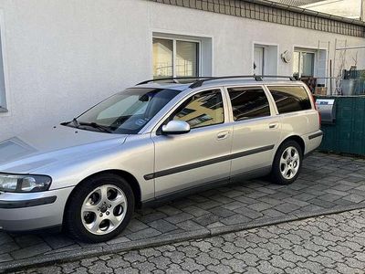 Gebraucht Volvo V70 140 PS (102 kW) 2002 Silber Kombi