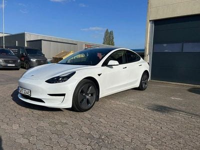 Begagnad Tesla Model 3 RWD 225 kW (306 HK) 2022 Vit Sedan
