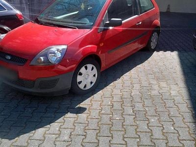 Gebraucht Ford Fiesta 70 PS (51 kW) 2005 Rot Kleinwagen