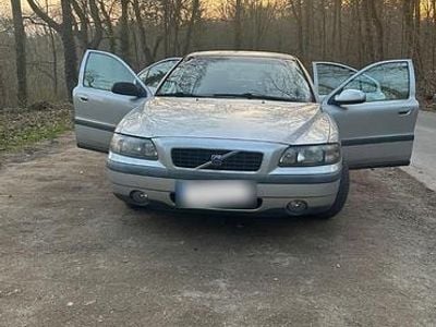 Gebraucht Volvo S60 140 PS (102 kW) 2001 Silber Limousine