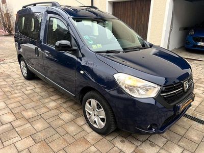 Blau Gebraucht 2020 Dacia Dokker Comfort Van / Kleinbus | 14.900 € (Fairer Preis)