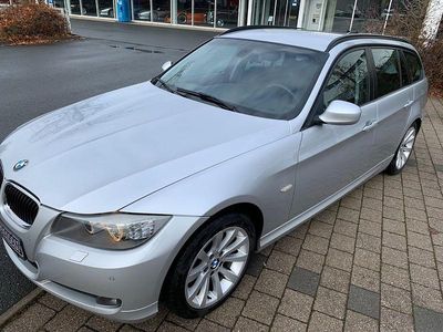 Gebraucht BMW 320 184 PS (135 kW) 2010 Silber Kombi