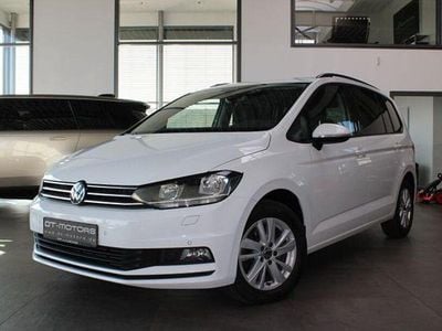 Gebraucht VW Touran Family 122 PS (89 kW) 2024 Weiß Van / Kleinbus
