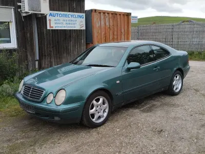 Gebraucht Mercedes CLK230 193 PS (141 kW) 1999 Grün Coupé