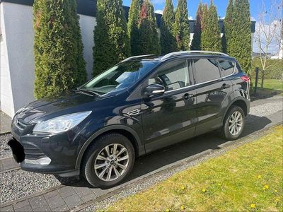 Gebraucht Ford Kuga Titanium 150 PS (110 kW) 2016 Schwarz SUV
