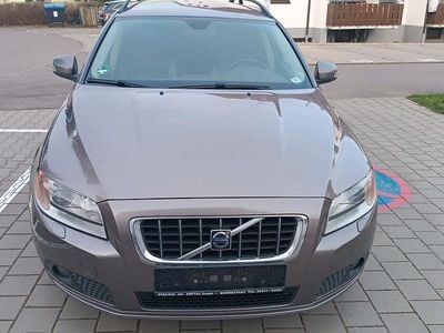 Usata Volvo V70 Kinetic 185 CV (136 kW) 2009 Beige Station wagon