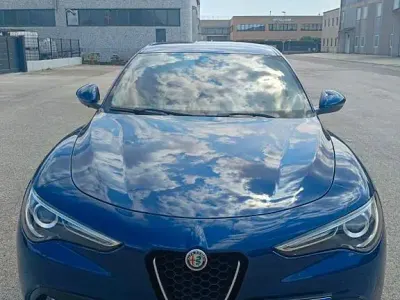 Gebraucht Alfa Romeo Stelvio Executive 179 PS (131 kW) 2017 Blau SUV