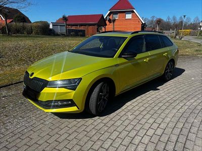 Gebraucht Skoda Superb SportLine 218 PS (160 kW) 2022 Gold Kombi