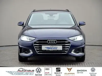 Gebraucht Audi A4 Advanced Plus 204 PS (150 kW) 2022 Navarrablau Kombi