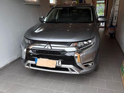 Mitsubishi Outlander P-HEV