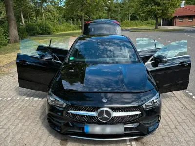 Gebraucht Mercedes CLA200 AMG line 163 PS (119 kW) 2021 Schwarz Coupé