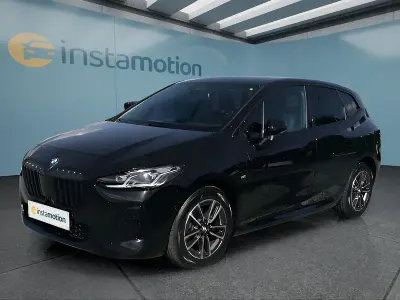 Gebraucht BMW 220 Active Tourer 156 PS (114 kW) 2023 Schwarz Van / Kleinbus