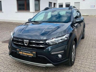 Grau Gebraucht 2022 Dacia Sandero Comfort Kleinwagen | 11.399 € (Fairer Preis)