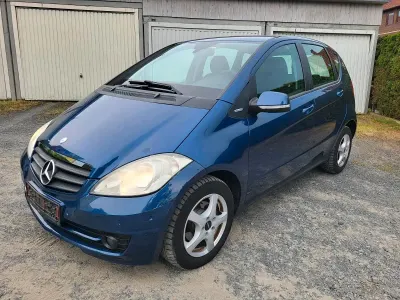 Gebraucht Mercedes A160 95 PS (69 kW) 2009 Blau Kleinwagen