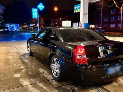 Usado Chrysler 300C 245 CV (180 kW) 2009 Negro Berlina