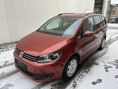 Gebraucht VW Touran Comfortline 105 PS (77 kW) 2014 Rot Van / Kleinbus