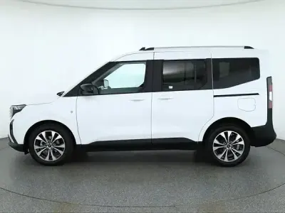 Gebraucht Ford Tourneo Courier Titanium 125 PS (91 kW) 2025 Weiß Van / Kleinbus
