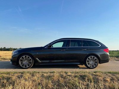 Gebraucht BMW 520 M Sport 190 PS (139 kW) 2018 Grau Kombi