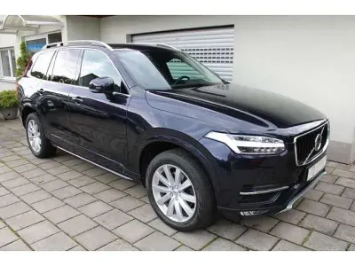 Begagnad Volvo XC90 Momentum 235 HK (172 kW) 2019 Blå SUV