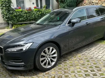Gebraucht Volvo V90 Momentum 190 PS (139 kW) 2017 Grau Kombi