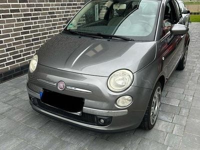 Begagnad Fiat 500 Lounge 69 HK (50 kW) 2011 Grå Halvkombi