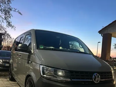 Gebraucht VW Transporter 140 PS (102 kW) 2016 Grau Van