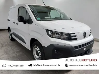 Gebraucht Peugeot Partner 131 PS (96 kW) 2025 Weiß Van / Kleinbus