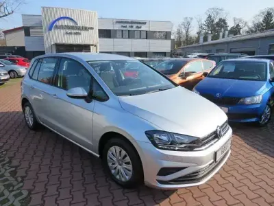 Gebraucht VW Golf VII Edition 110 PS (80 kW) 2018 Andere Limousine