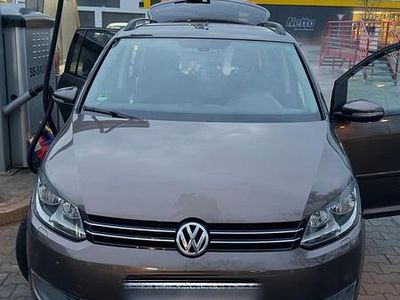 Gebraucht VW Touran 110 PS (80 kW) 2011 Braun Van / Kleinbus