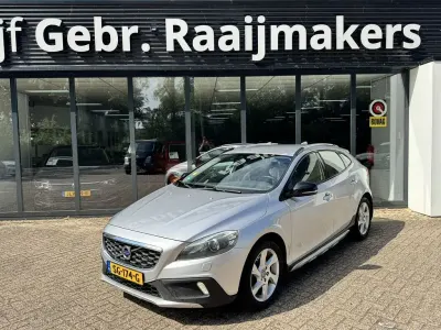Gebraucht Volvo V40 CC Momentum 116 PS (85 kW) 2013 Grau Kombi