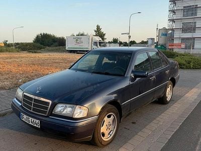 Mercedes C180