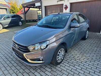 Gebraucht Lada Vesta 102 PS (75 kW) 2019 Grau Limousine