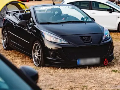 Gebraucht Peugeot 207 CC 110 PS (80 kW) 2010 Schwarz Cabrio