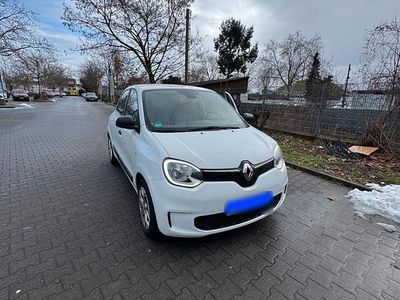 Second-hand Renault Twingo Life 65 CP (47 kW) 2019 Alb Hatchback
