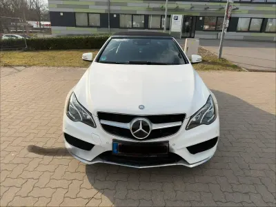 Używany Mercedes E350 AMG 252 KM (185 kW) 2014 Biały Kabriolet