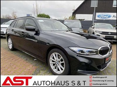 Black sapphire Gebraucht 2024 BMW 318 Shadowline Kombi | 26.280 € (Fairer Preis)