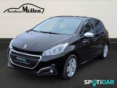 Gebraucht Peugeot 208 Signature Sky 82 PS (60 kW) 2019 Lackierung schwarz perla nera/ Kleinwagen
