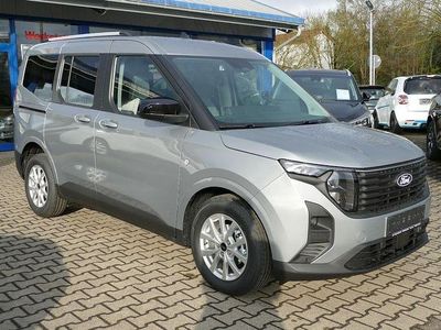 Neu Ford Tourneo Courier Titanium 125 PS (91 kW) 2026 Silber Van / Kleinbus