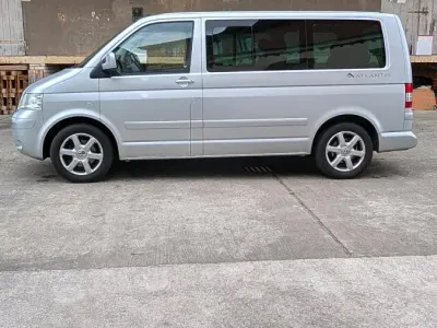 Gebraucht VW T5 131 PS (96 kW) 2006 Silber Van