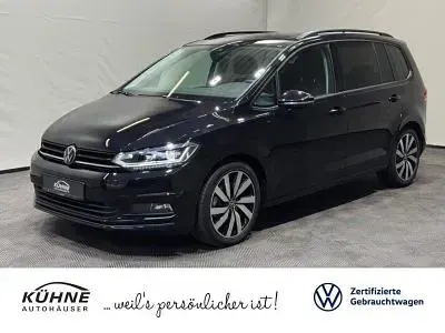 Gebraucht VW Touran Highline 150 PS (110 kW) 2025 Oryxweiß perlmutteffekt Van / Kleinbus