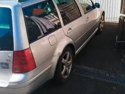 Gebraucht VW Golf IV 105 PS (77 kW) 2005 Silber Kombi