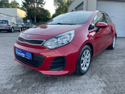 Gebraucht Kia Rio Edition 7 84 PS (61 kW) 2016 Rot Kleinwagen
