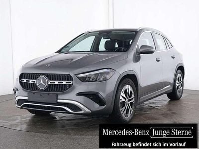 Grau Gebraucht 2024 Mercedes GLA200 Advanced SUV | 35.900 € (Guter Preis)