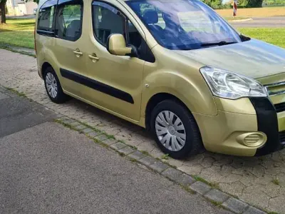 Gebraucht Citroën Berlingo 111 PS (81 kW) 2008 Gelb Van / Kleinbus
