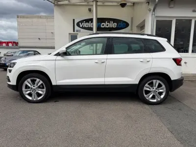 Gebraucht Skoda Karoq Business Line 150 PS (110 kW) 2020 Weiß SUV