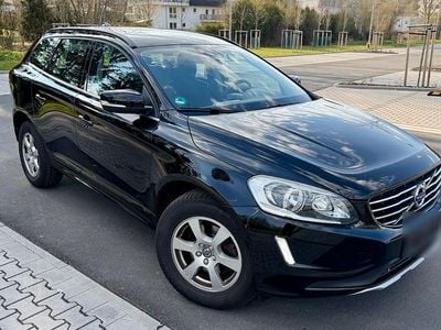 Gebraucht Volvo XC60 Momentum 190 PS (139 kW) 2016 Schwarz SUV