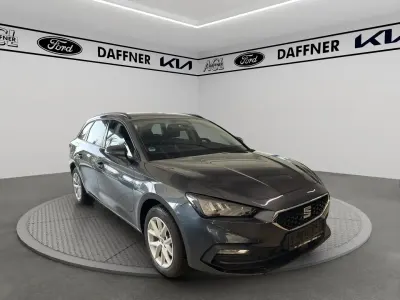 Używany Seat Leon 116 KM (85 kW) 2025 Szary Sedan/Limuzyna
